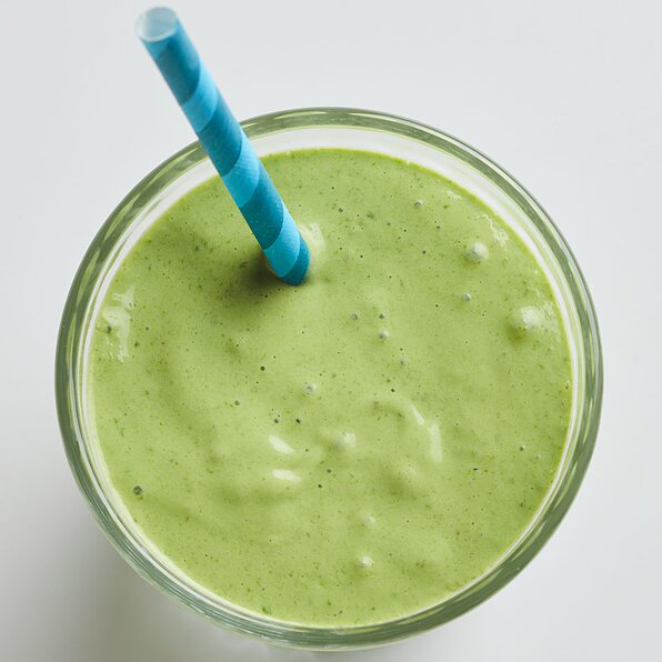 SPINACH-AVOCADO SMOOTHIE