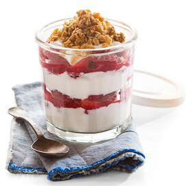 STRAWBERRY & YOGURT PARFAIT