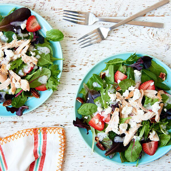 STRAWBERRY POPPY SEED SALAD WITH CHICKEN
