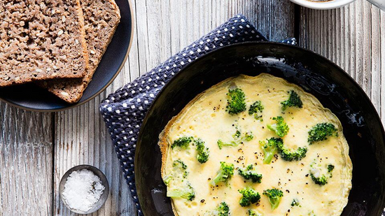 BROCCOLI & PARMESAN CHEESE OMELET