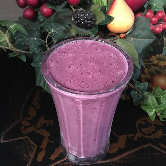 BANANA BLACKBERRY PROTEIN SHAKE