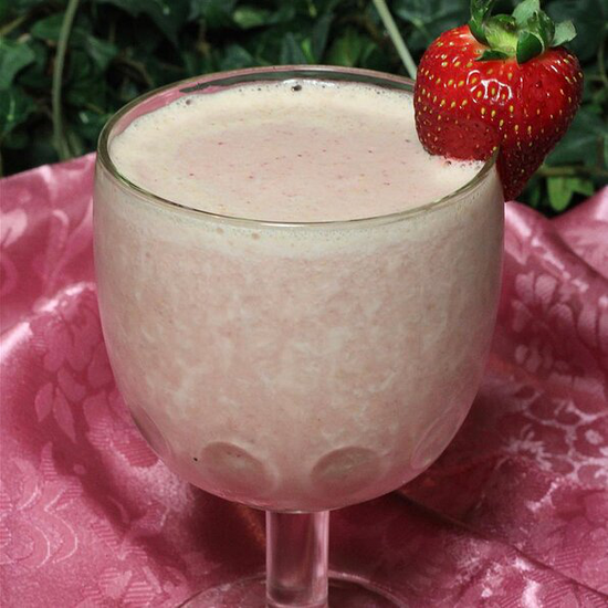 STRAWBERRY BANANA PROTEIN SHAKE