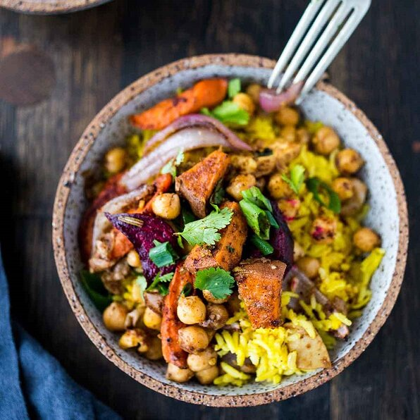 TURMERIC RICE BOWL WITH GARAM MASALA ROOT VEGETABLES & CHICKPEAS