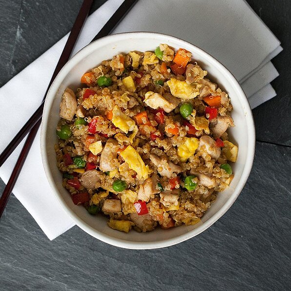 CHICKEN QUINOA FRIED RICE