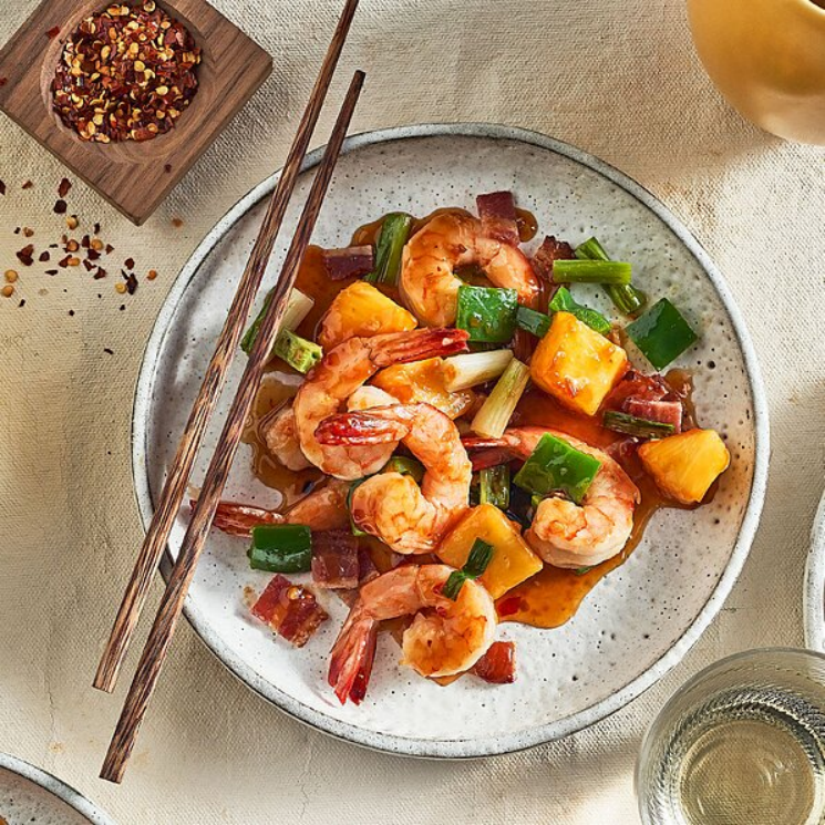 EASY SHRIMP STIR-FRY WITH GREEN PEPPER, PINEAPPLE & BACON