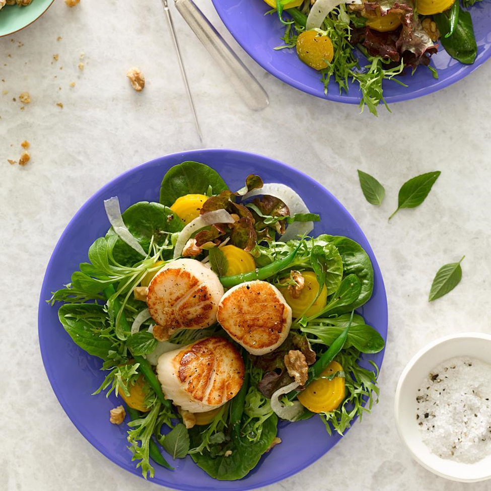 GOLDEN BEET, GREEN BEAN & FENNEL SALAD WITH SCALLOPS