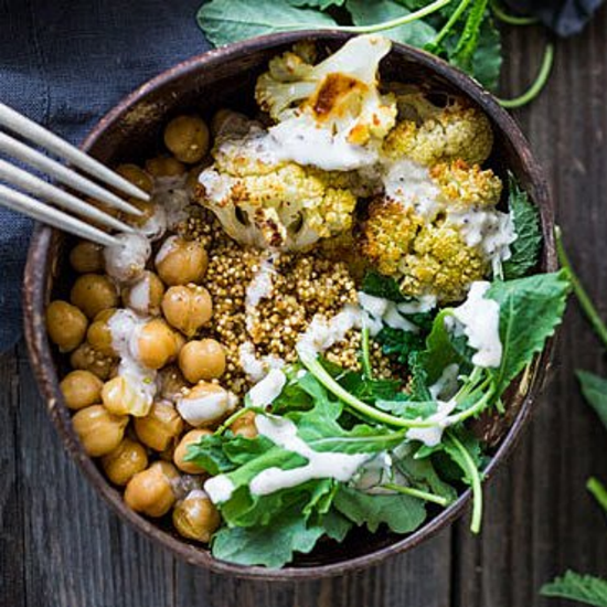 GRAIN BOWL WITH CHICKPEAS & CAULIFLOWER